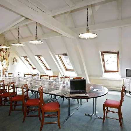 Domaine Le Moulin فندق أوتْروت